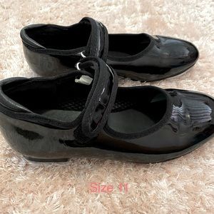 Girls tap shoes